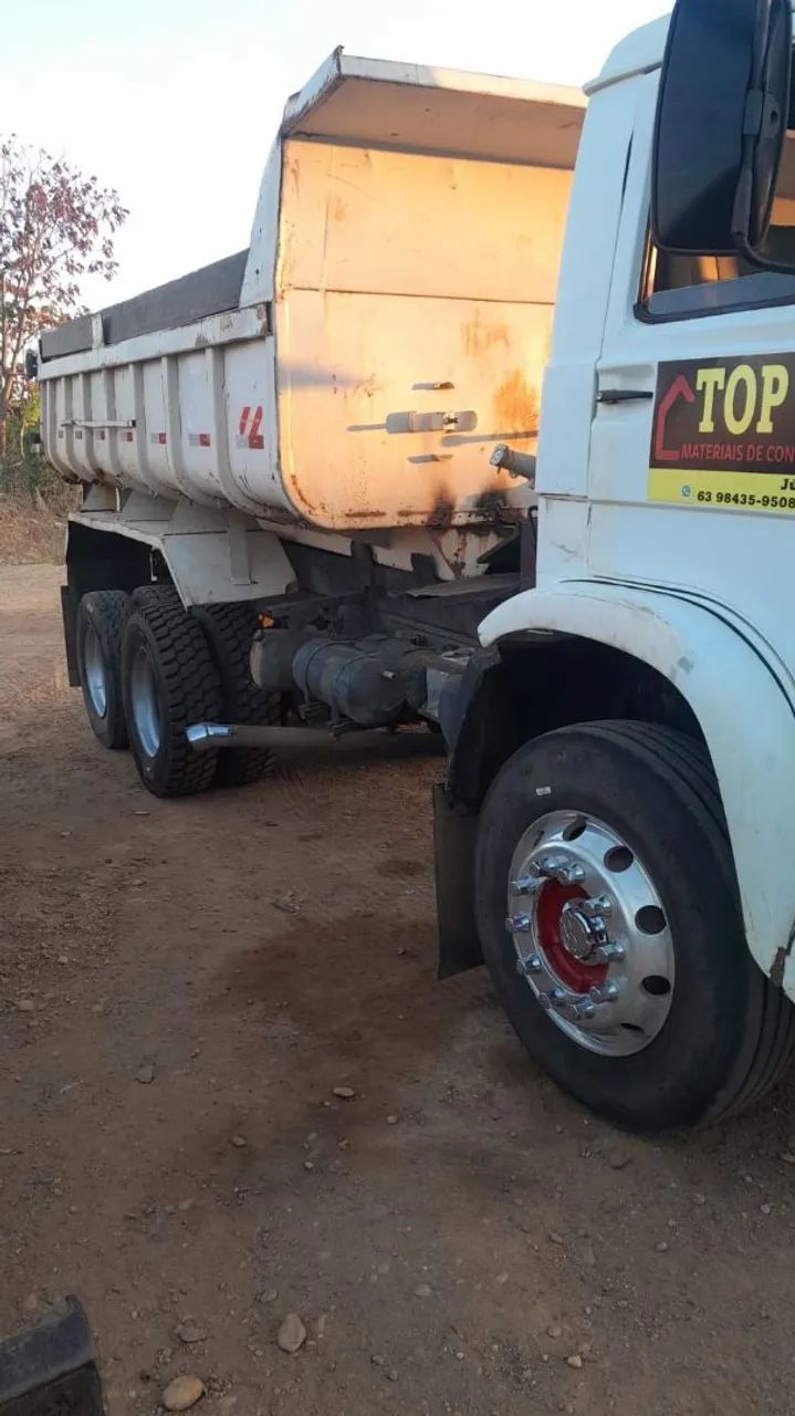 Vendo caminhão caçamba e retro escavadeira  - Foto 2