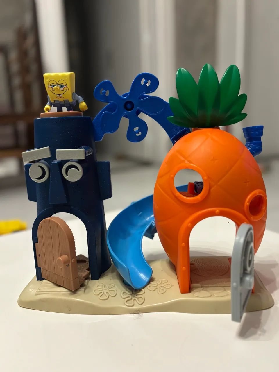 Brinquedo: Siri cascudo  e Casa do Bob Esponja . - Foto 5