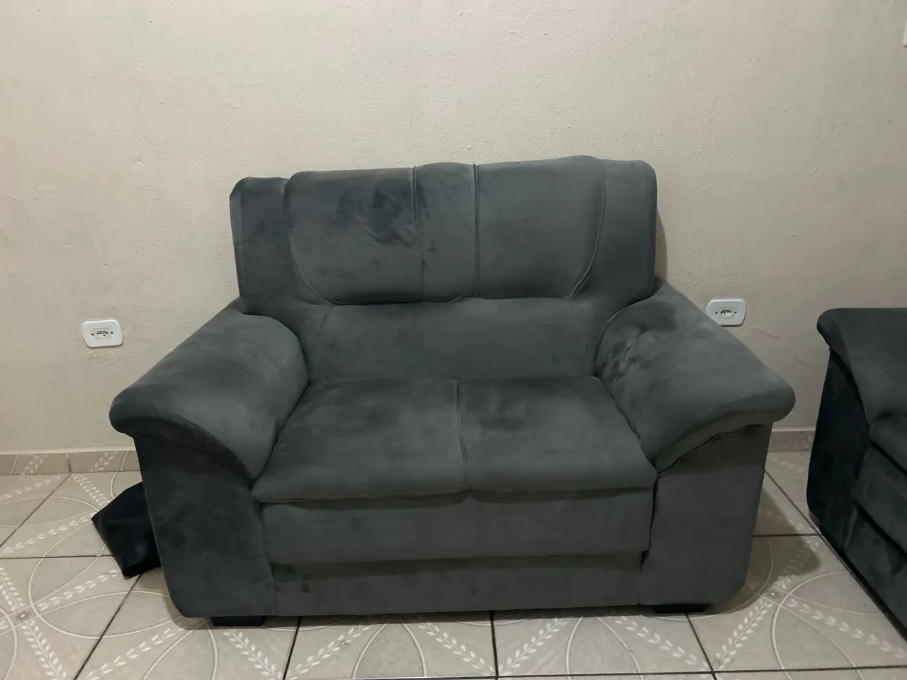 VENDE-SE CONJUNTO DE SOFÁS SEMI NOVOS  - Foto 2