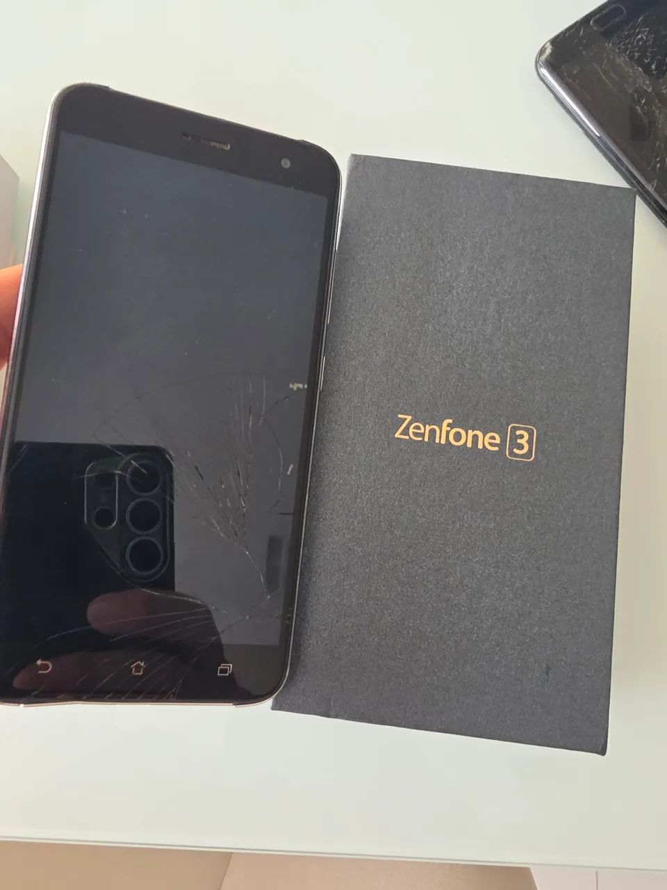 Celulares Asus Zenfone Selfie e zenfone 3 quebrados - Foto 3