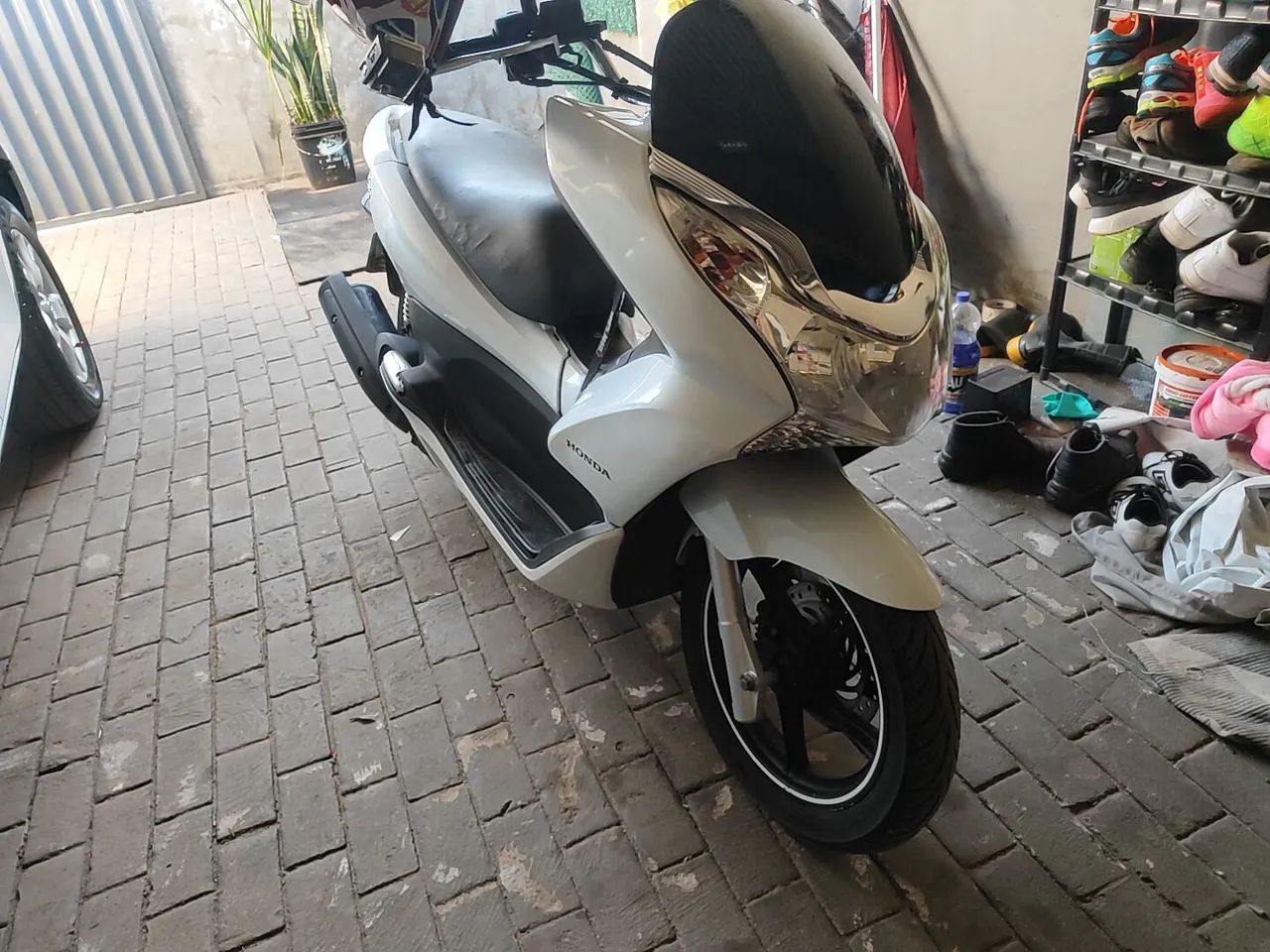 Honda PCX DLX