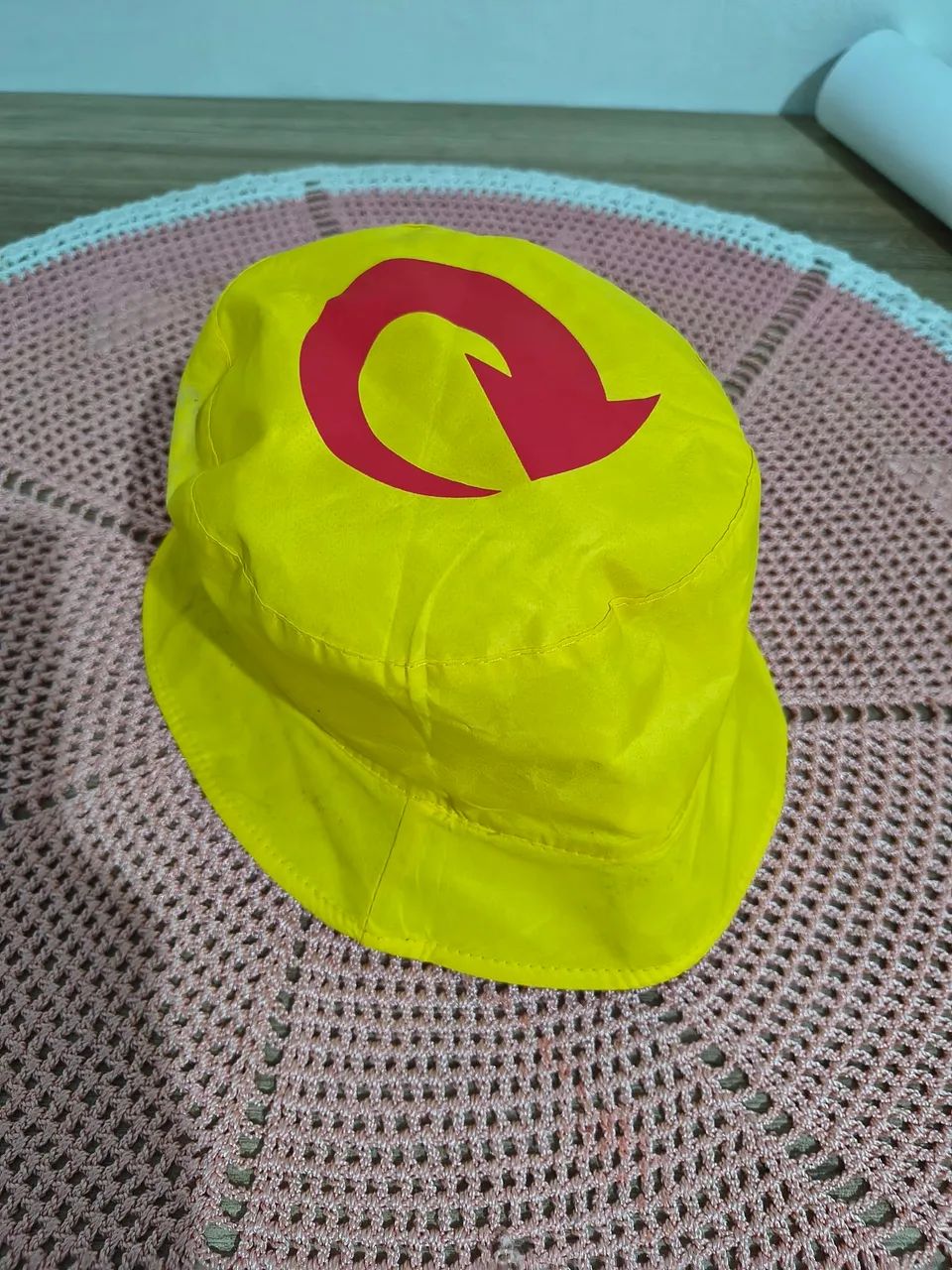Chapéu bucket amarelo da marca Skol 2 em 1 - Foto 4