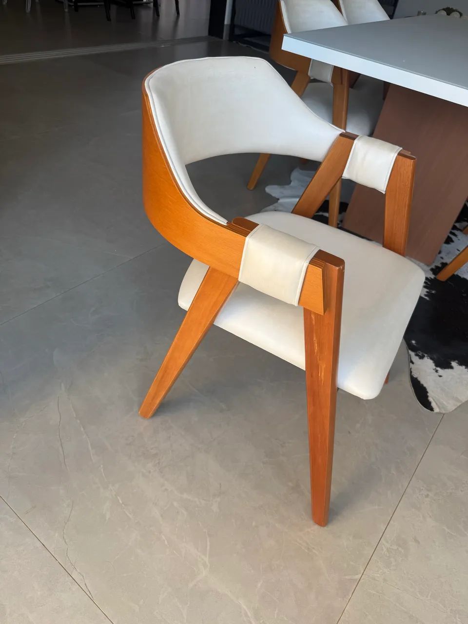 Mesa com 6 cadeiras - Foto 2