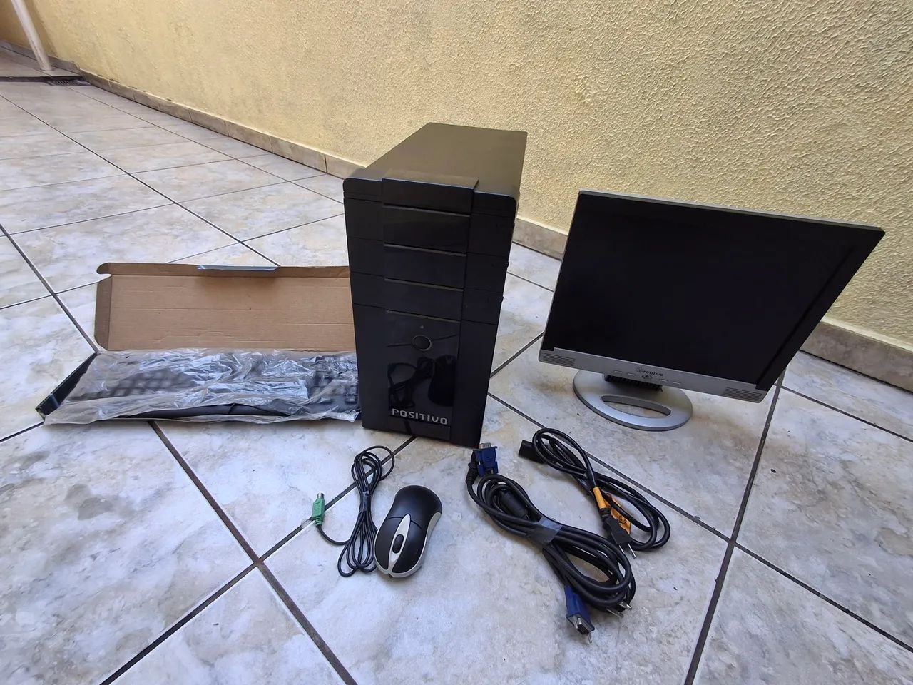 Computador CPU COM FONTE QUEIMADA,GABINETE,MOUSE,TELA 15 POLEGADAS