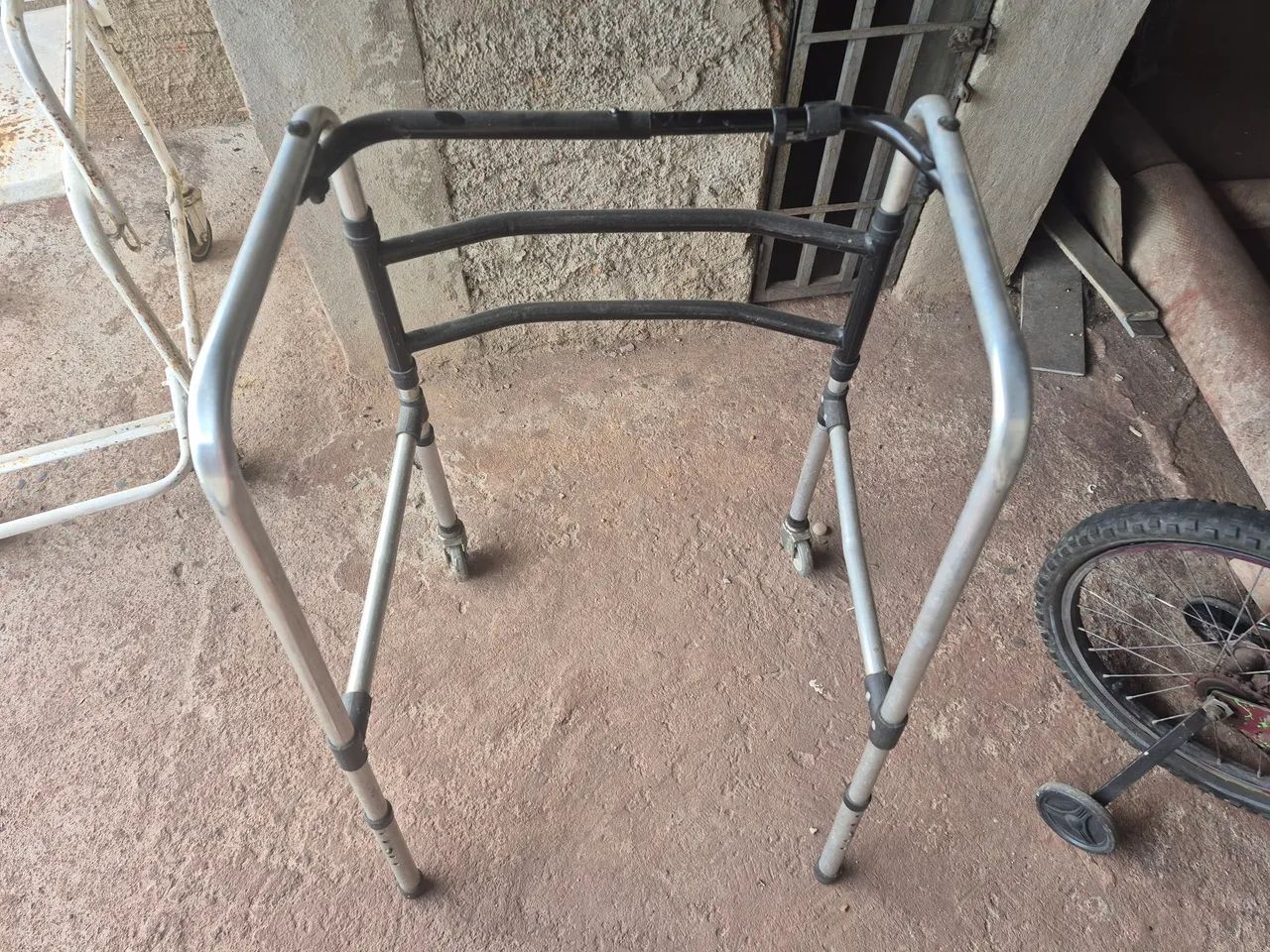 Andador com Rodas - Foto 2