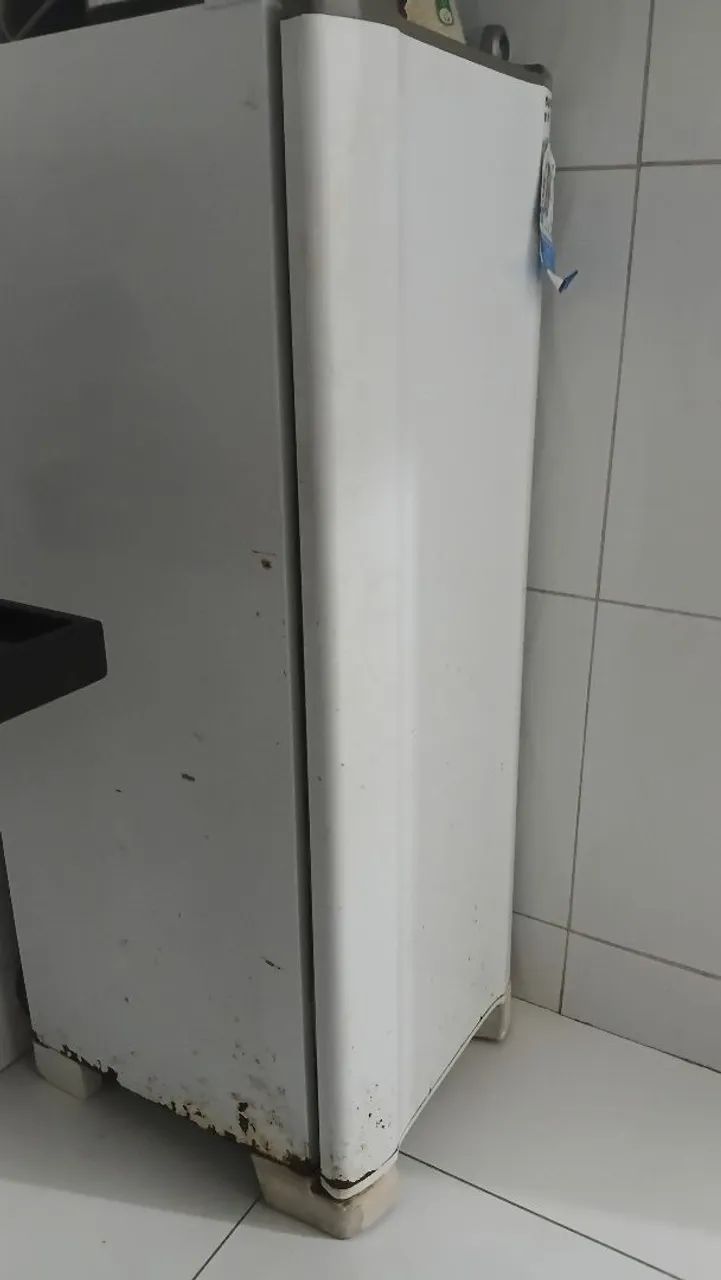 Vendo geladeira Electrolux 