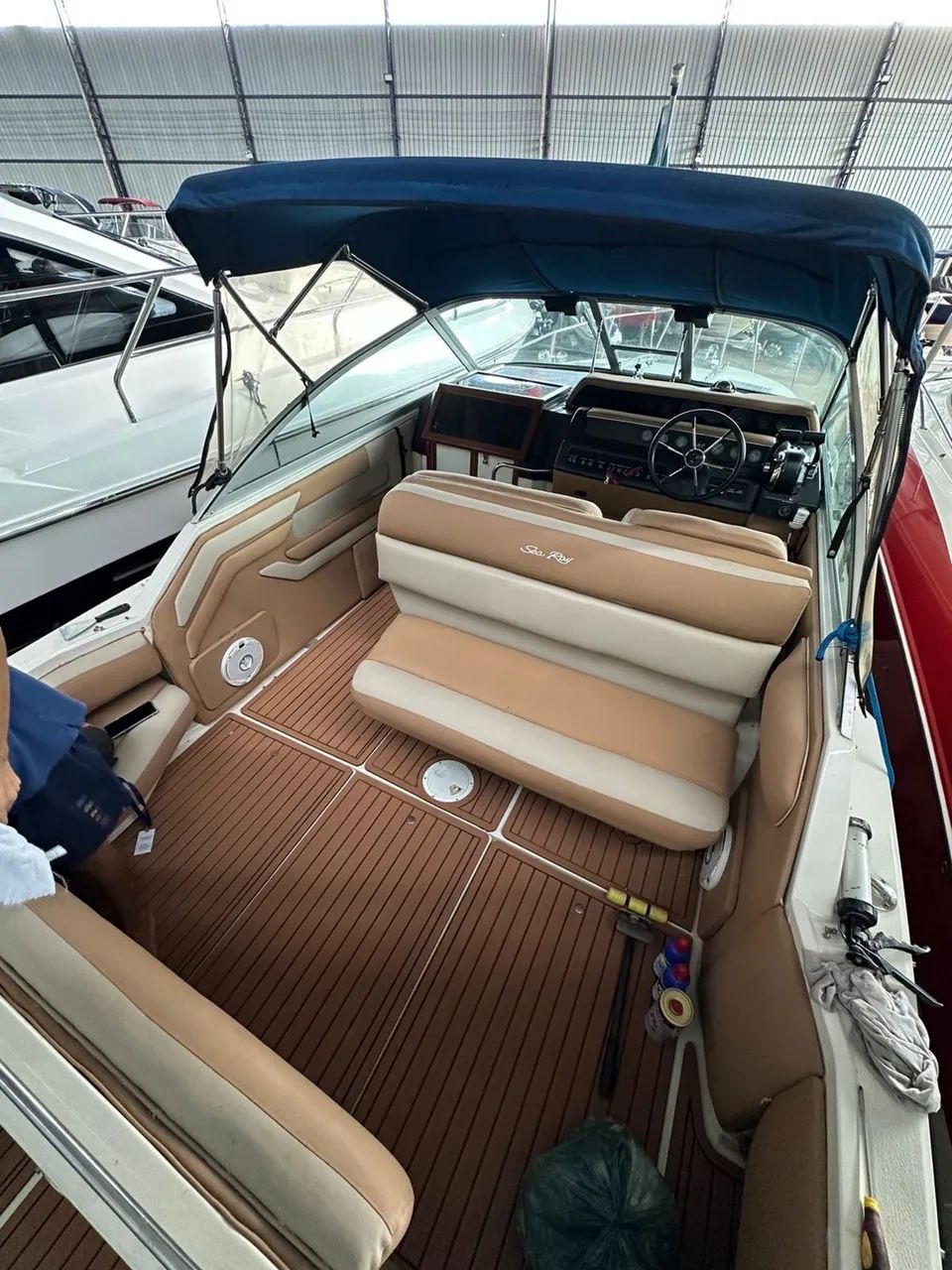 Sea Ray 30 pés - Conforto, Potência e Pronta para Navegar - Foto 8