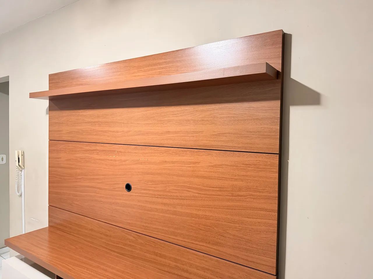 Painel de TV com Rack Suspenso - Madeira/off white - Foto 3