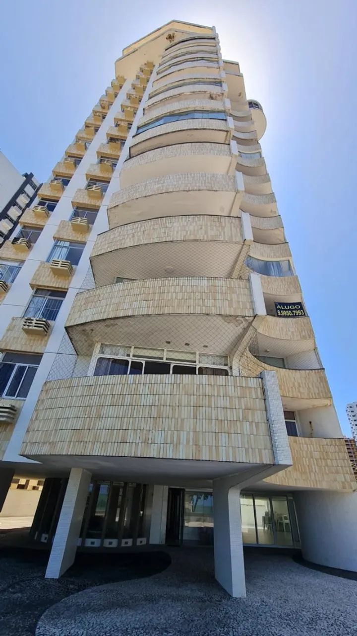COBERTURA NA AV. BOA VIAGEM 300M²