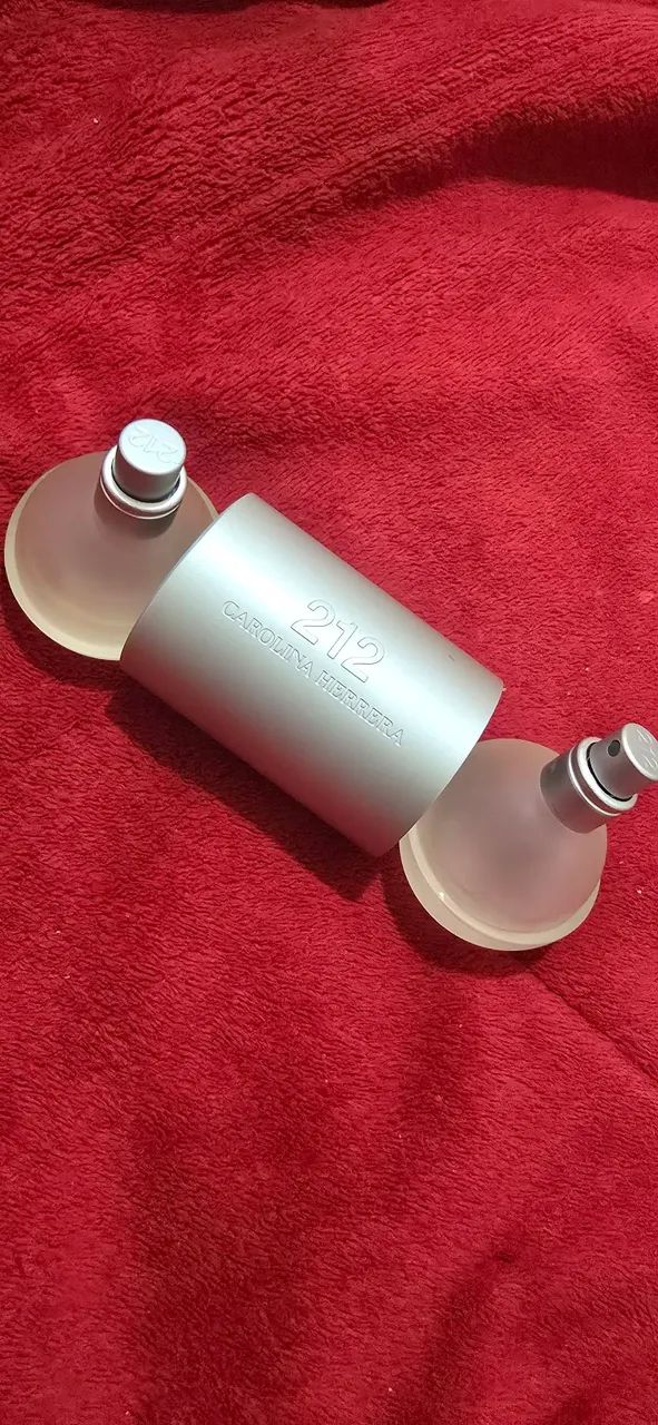 Perfume 212 NYC Carolina Herrera - Foto 2