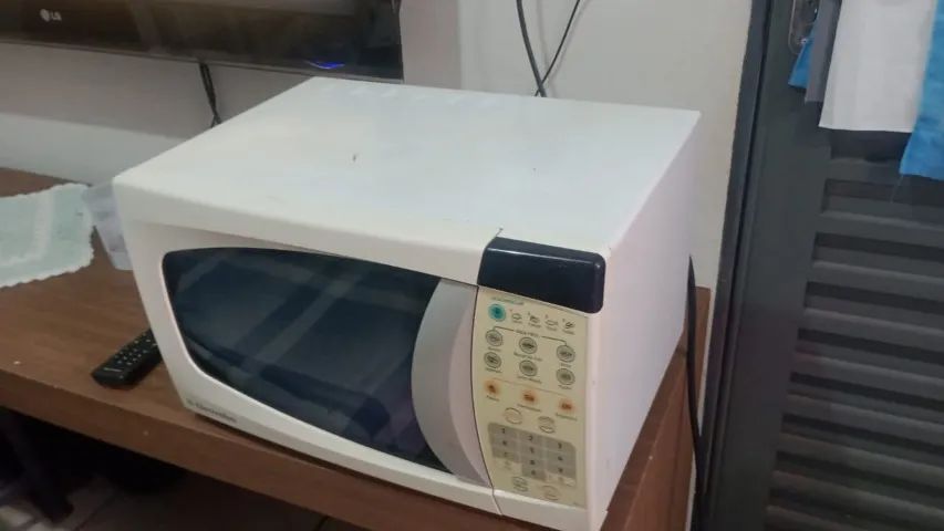 microondas usado esquentando bem sem defeitos