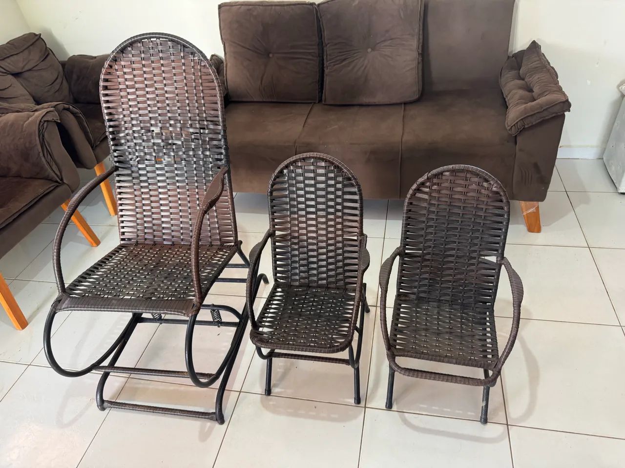 Conjunto Sofá + Poltronas + Cadeiras de balanço 