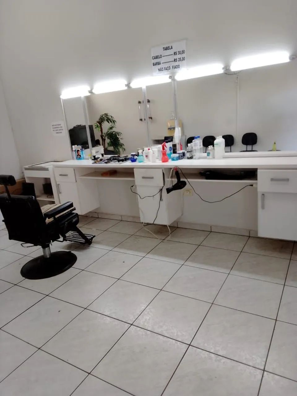 Móveis Barbearia completa 