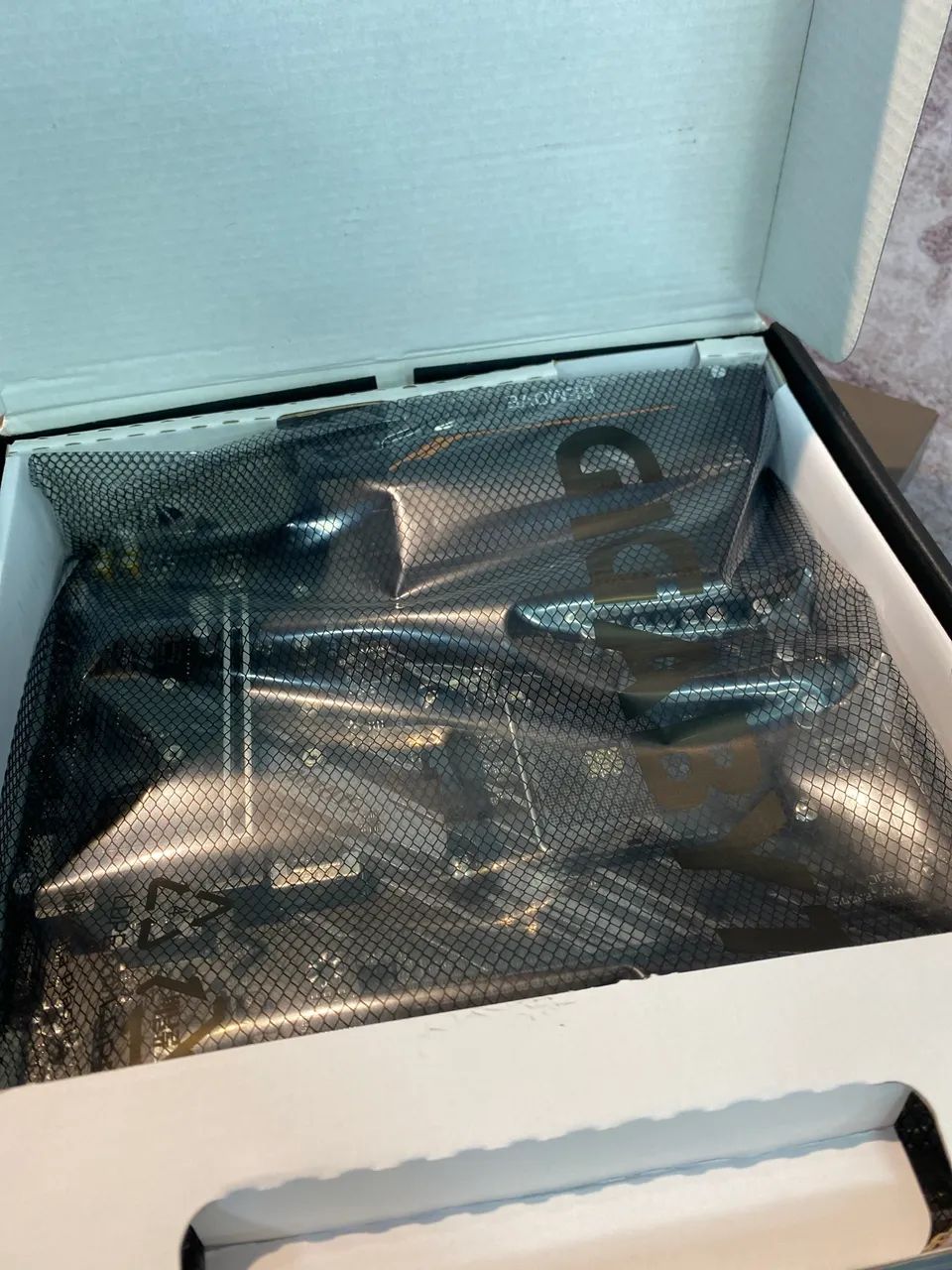 placa-mãe Gigabyte B550M Aorus Elite para processadores AMD com socket AM4. - Foto 3