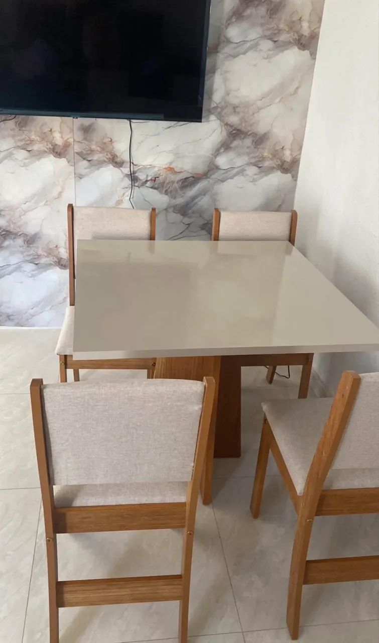 Mesa de 4 lugares