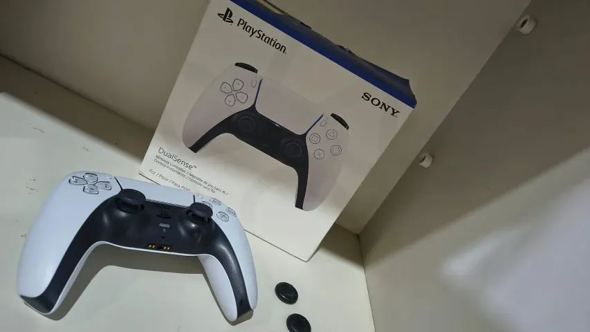 Dualsense PS5 Original + caixa + protetor analógico