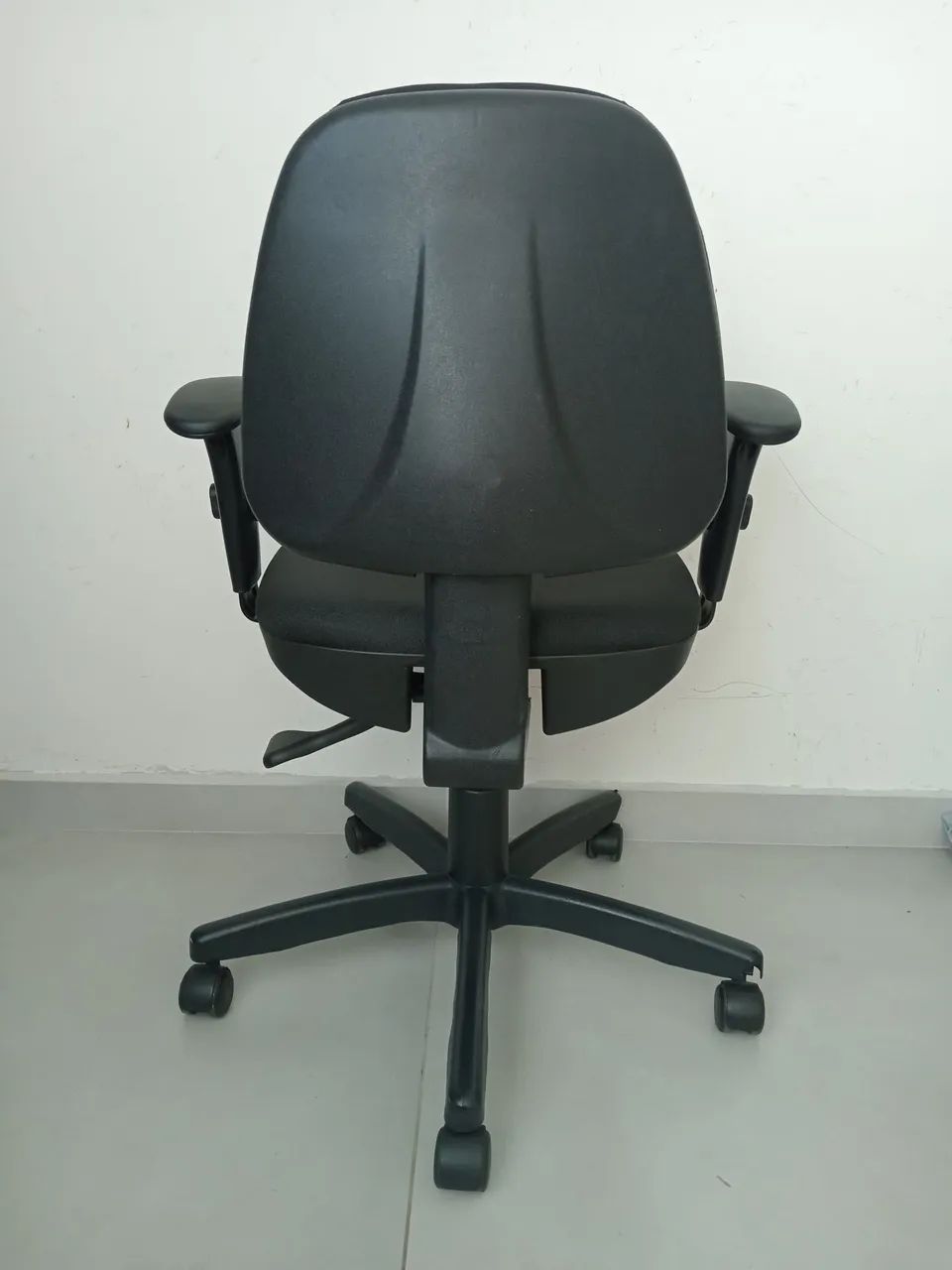 Lote de 13 cadeiras flexform NR17  - Foto 4