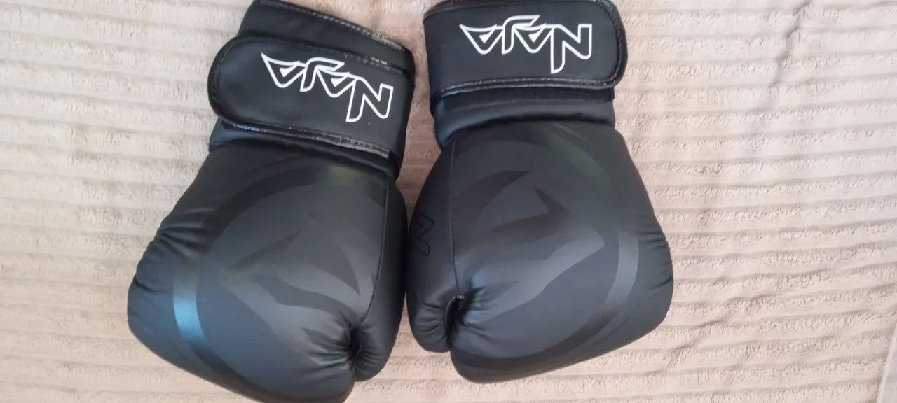 Luva de boxe e muay Thai 16oz