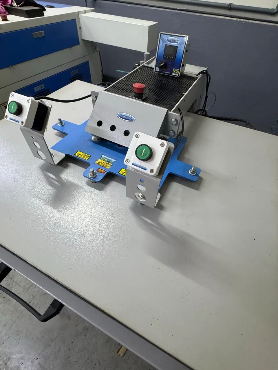 Prensa térmica pneumática semi nova - Foto 3