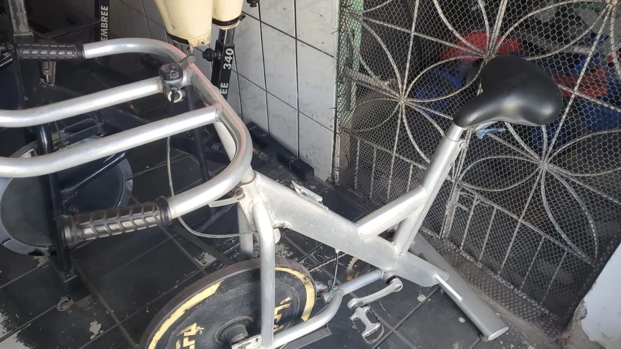 Bicicleta ergométrica inox  - Foto 6