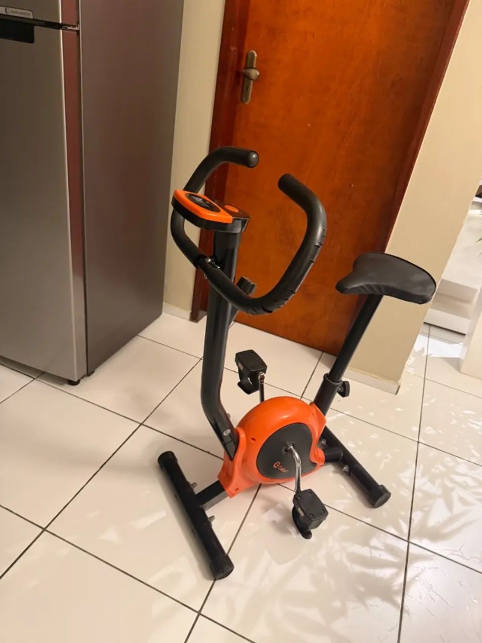 Bicicleta ergométrica bem conservada 