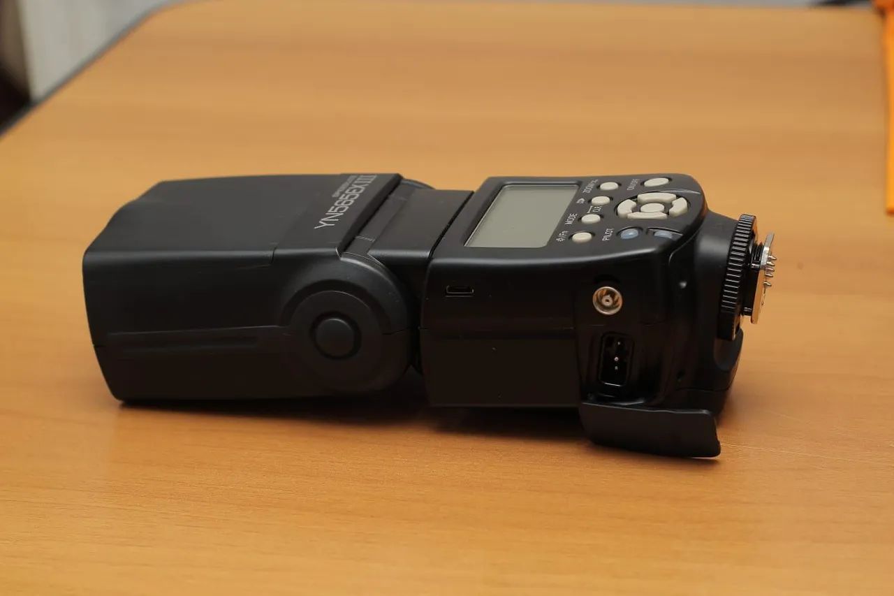 FLASH PROFISSIONAL - Yongnuo YN 565EX III - Foto 4