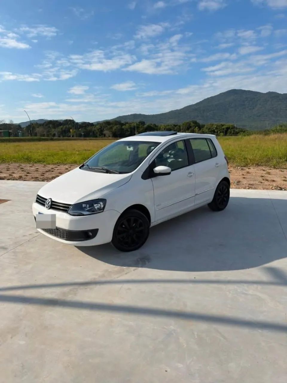 Volkswagen Fox Fox 1.0 Mi Total Flex 8V 3p 2013
