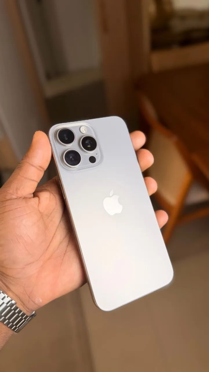 EXCELENTE ESTADO IPHONE 15 PRO MAX 256GB - Foto 4