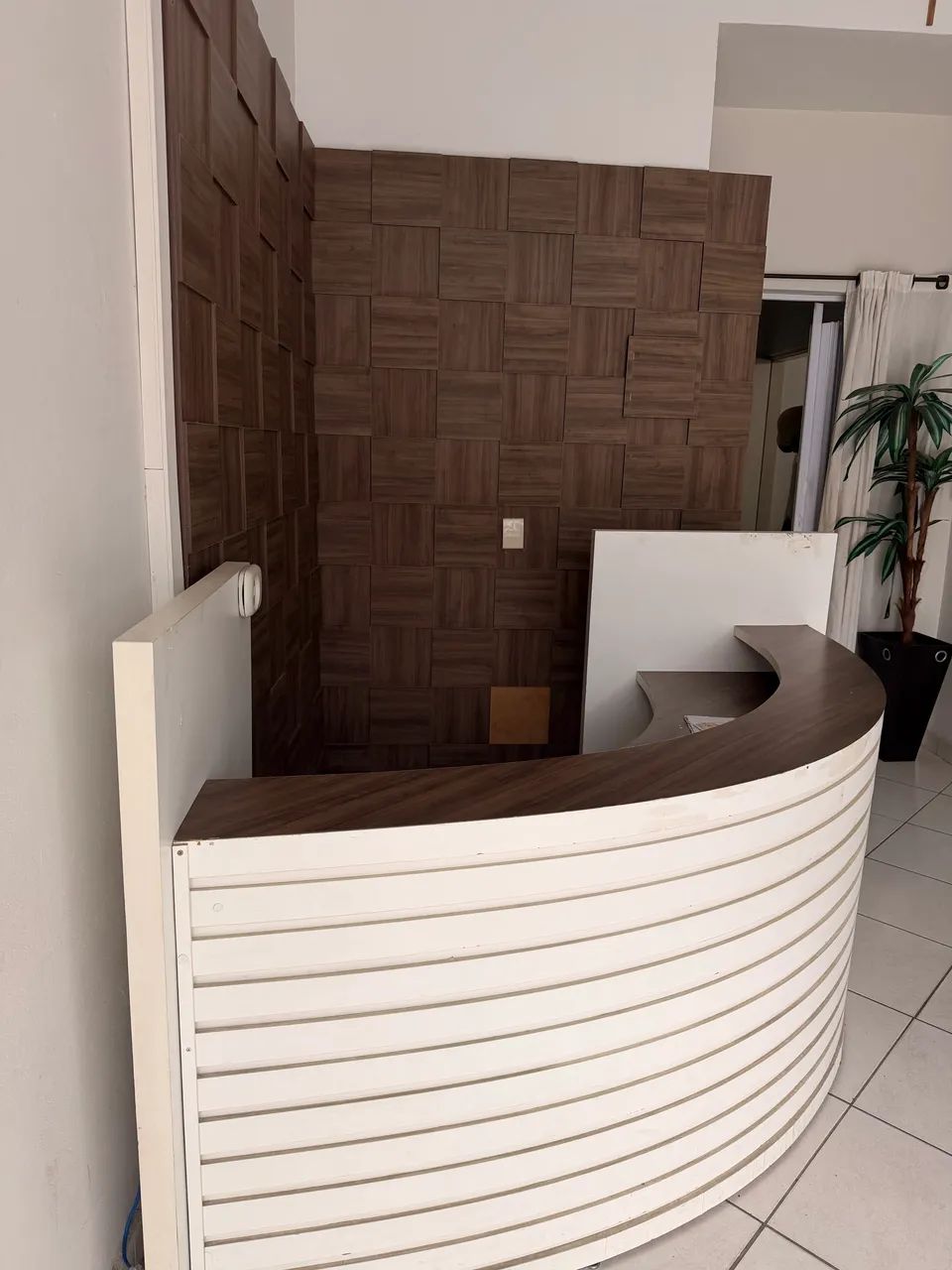 Balcão com painel