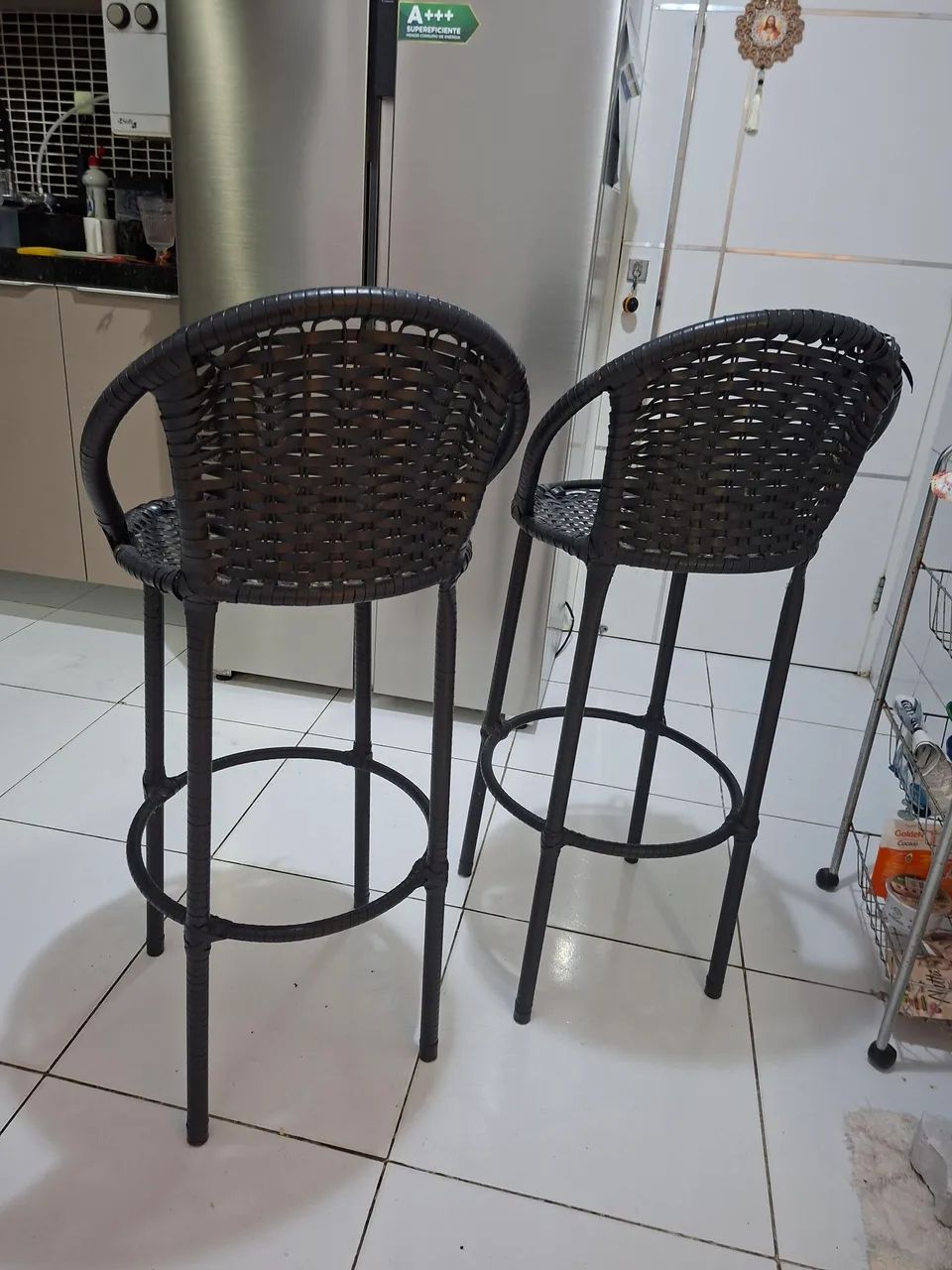 Vendo bancos altos para cozinha usado