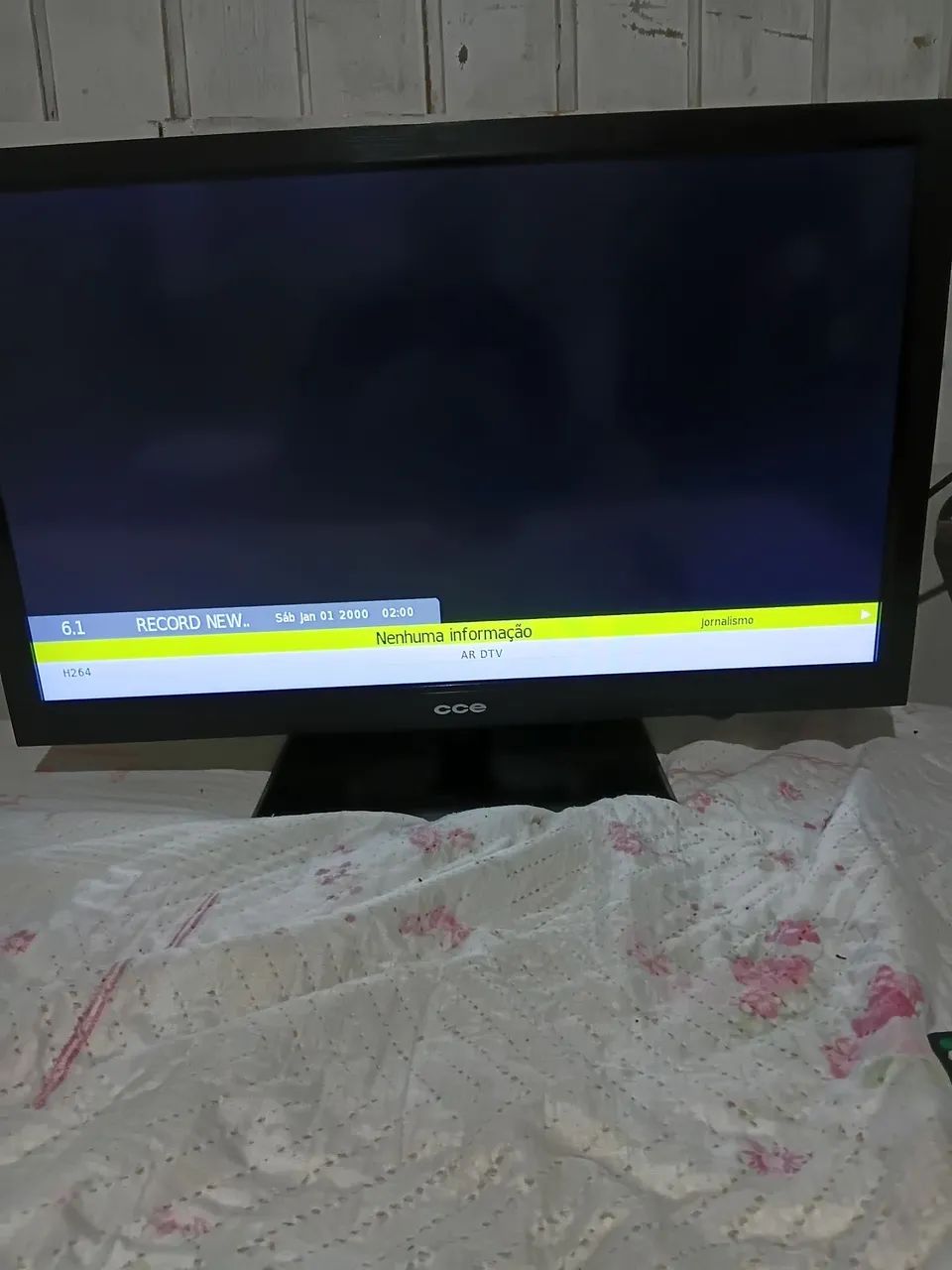 Tv Led cce 32 polegadas  - Foto 4