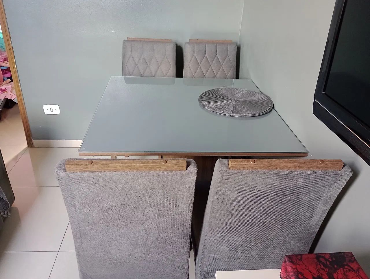 Mesa de jantar com 4 cadeiras. Madesa. - Foto 5