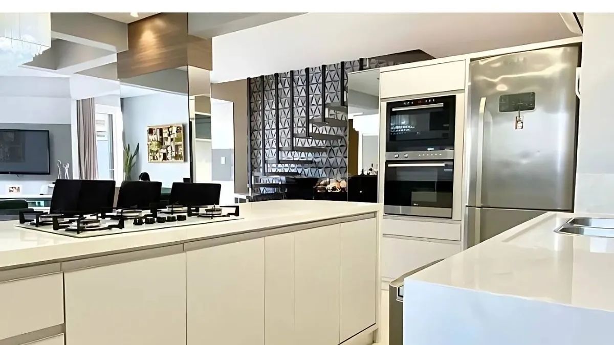 Apartamento à venda no Centro de Blumenau | Duplex mobiliado com 252m² - Foto 2