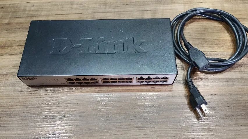 Switch D-Link DES-1024D 10/100 24 Portas - Foto 2