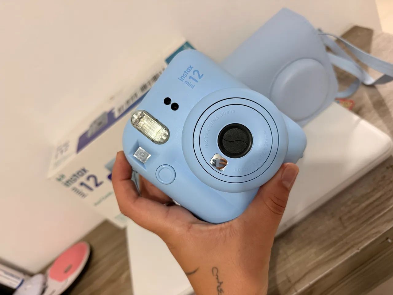 Vendo Câmera instax mini 12 fujifilm NOVA - Foto 3