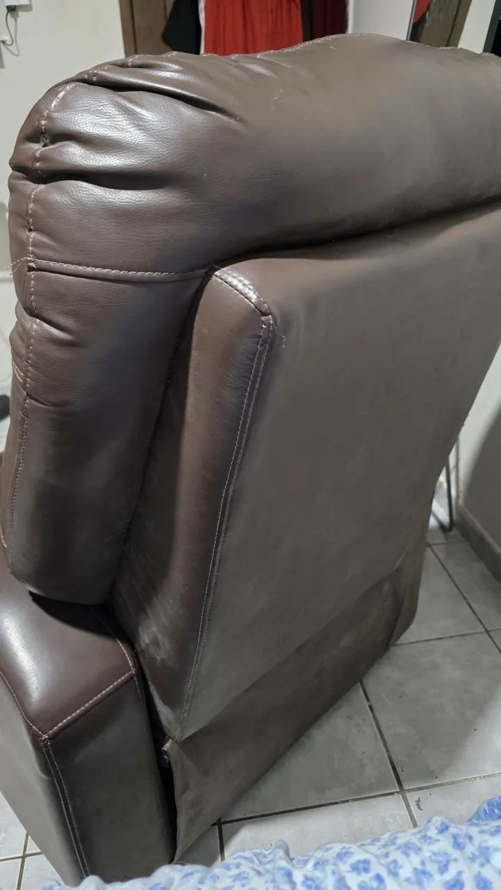 Poltrona reclinavel em excelente estado, sem detalhes  - Foto 3