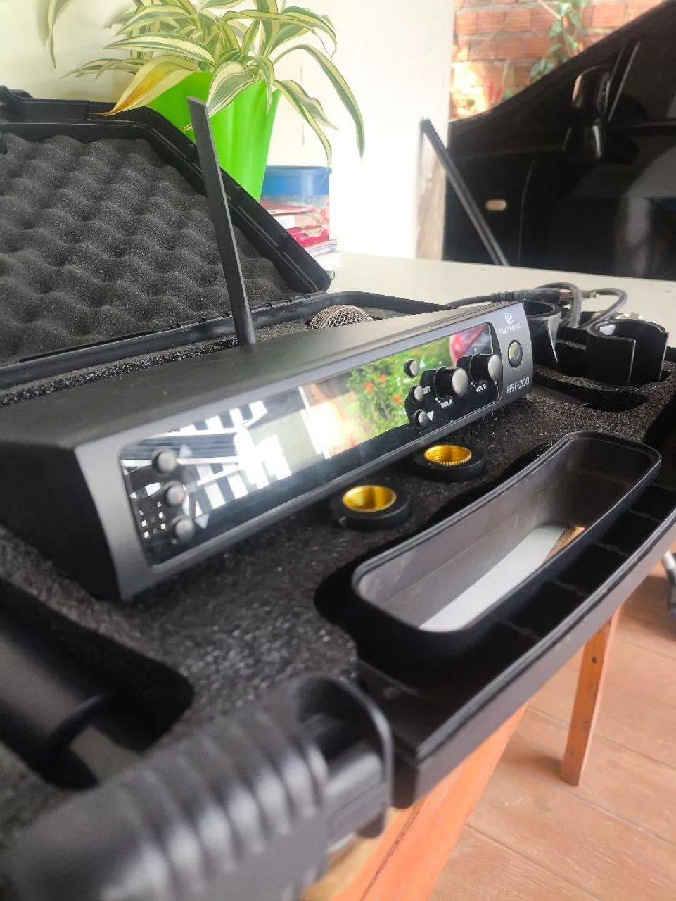 Microfone sem fio profissional Harmonics HSF-200 - Foto 2
