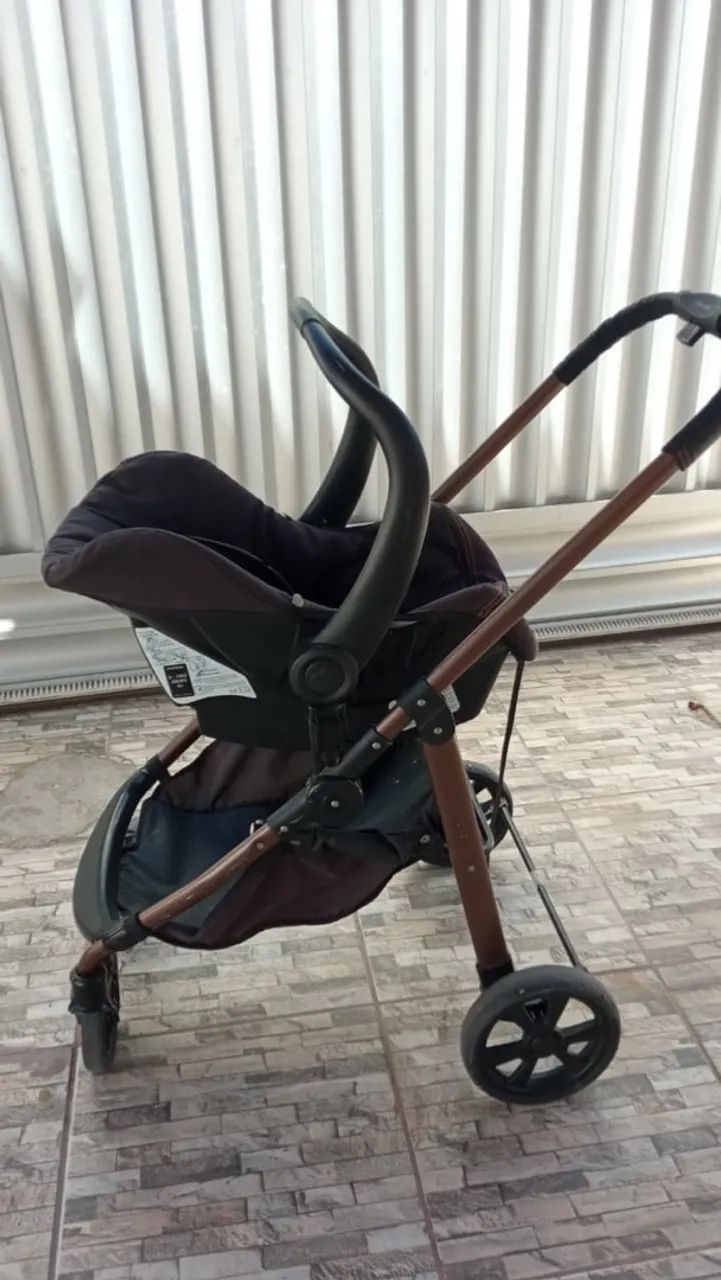 Carrinho de bebê novo - Foto 2