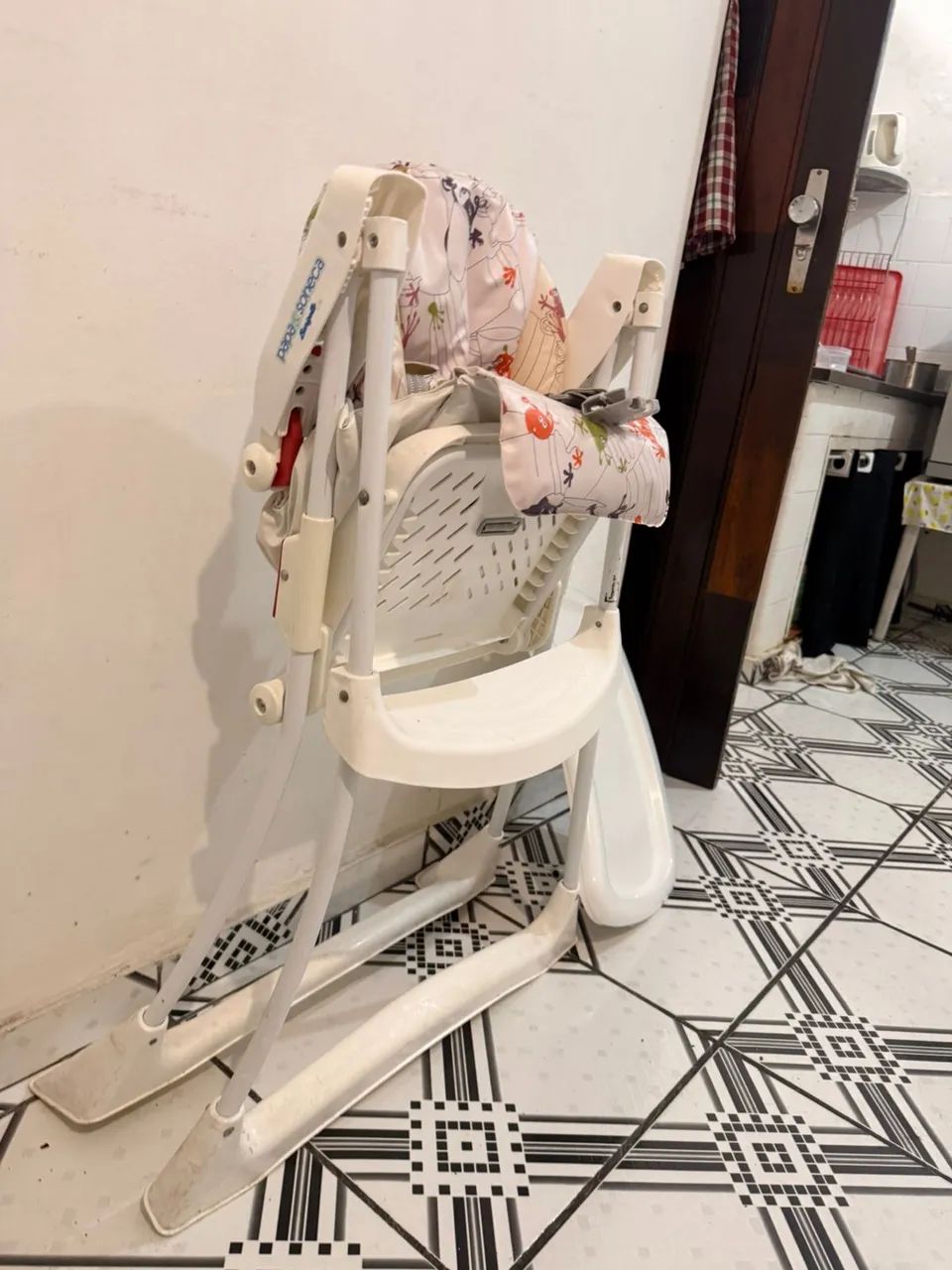 Cadeira de Alimentação Burigotto Papa & Soneca - Dobrável, Completa e Segura  - Foto 3