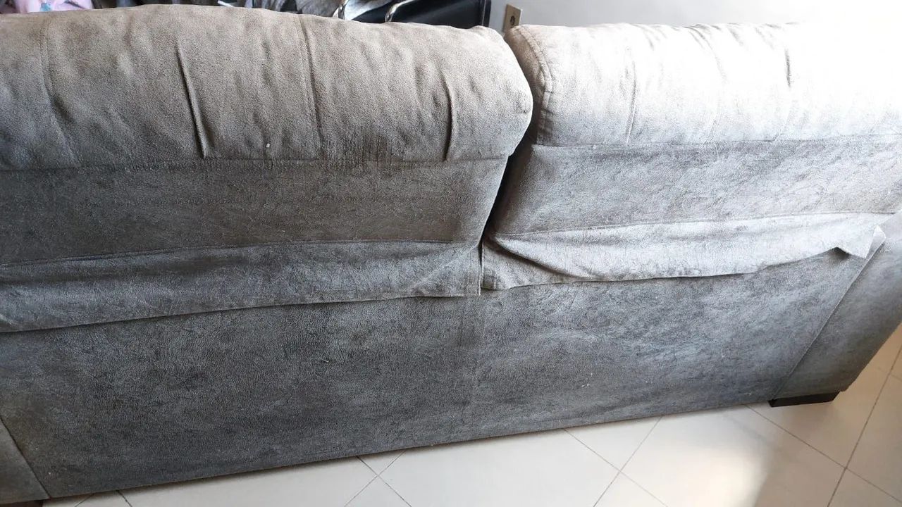 Sofá retrátil usado