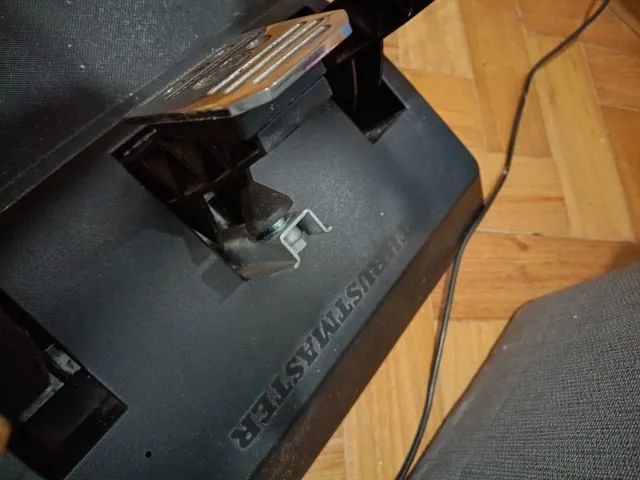Thrustmaster T150 Pro com caixa - Foto 3