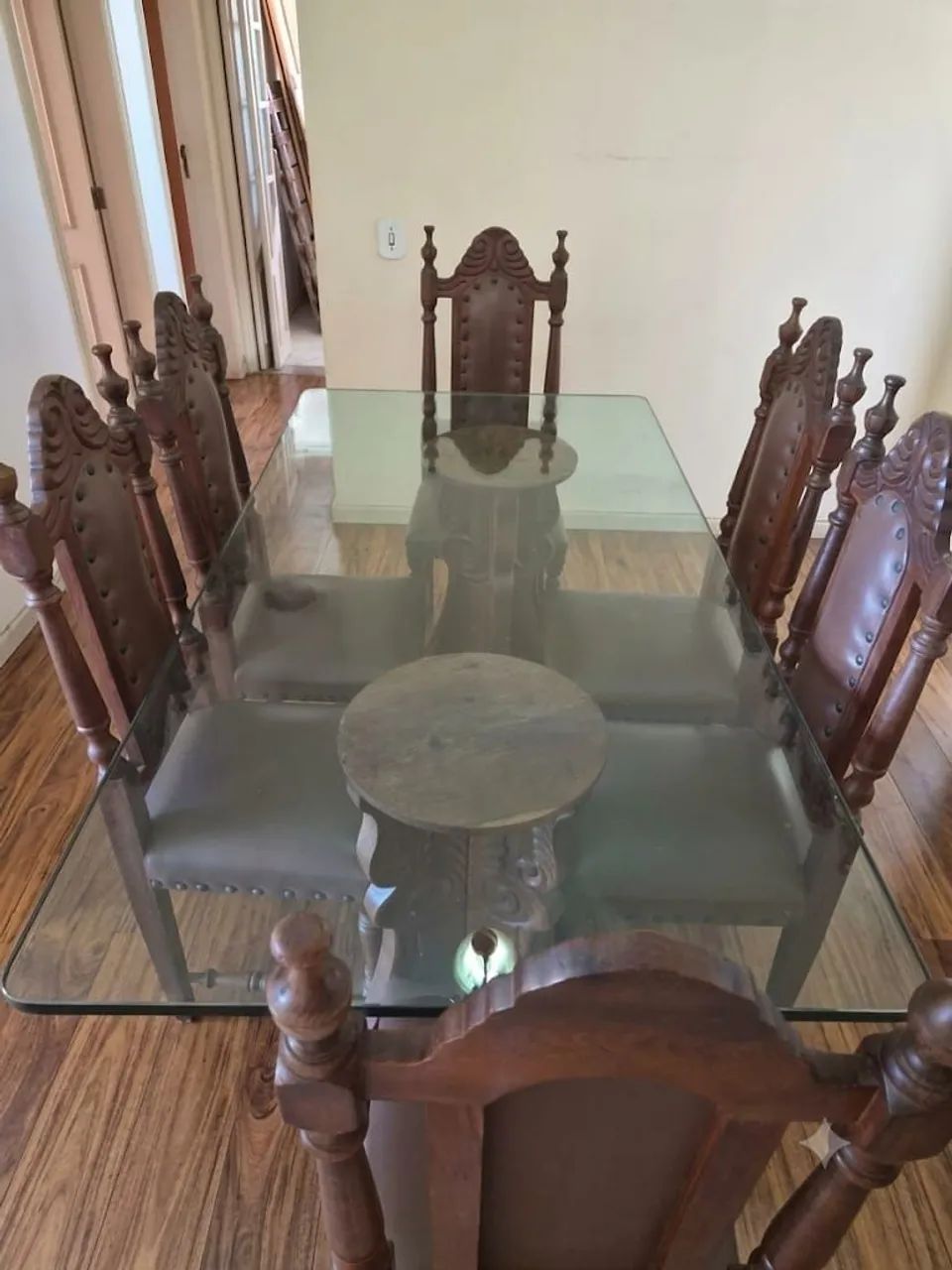 Conjunto de mesa de jantar em estilo clássico/colonial com seis cadeiras - Foto 3