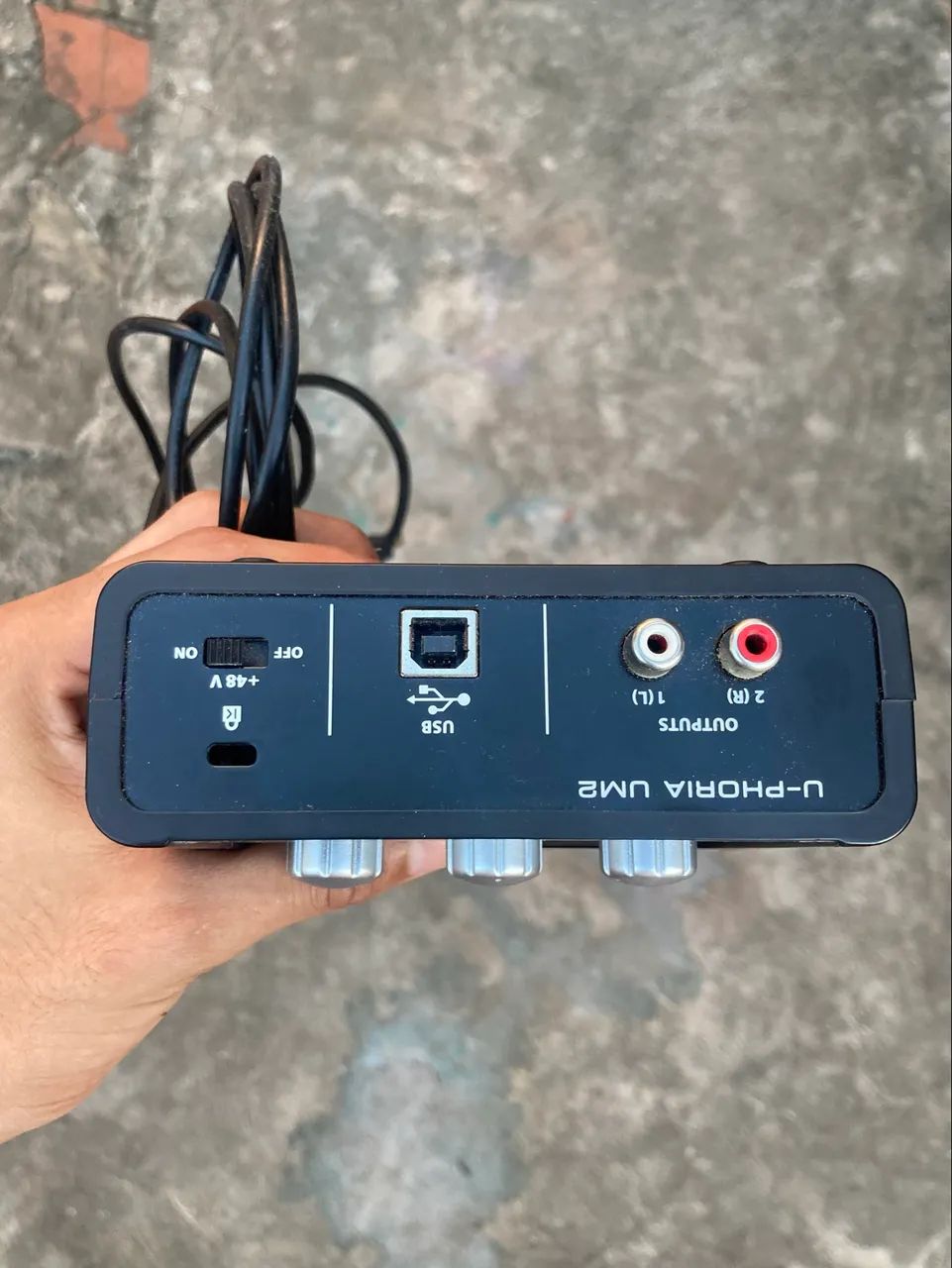Interface de áudio Behringer U-PHORIA UM2 - Foto 3