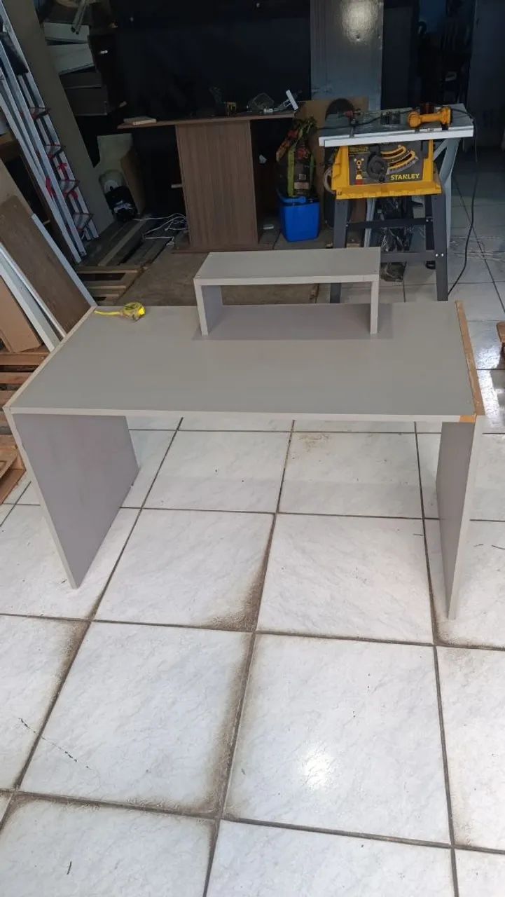 Mesa de estudos em MDF