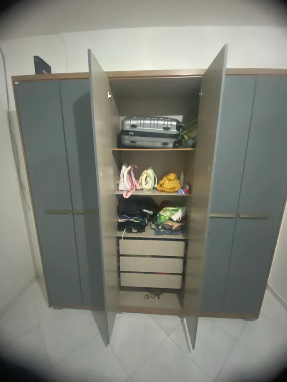 Guarda roupa 6 portas oportunidade  - Foto 2