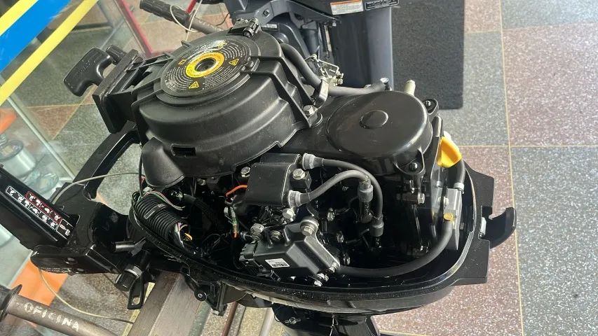 MOTOR DE POPA MERCURY 8 HP 4 TEMPOS  - Foto 4