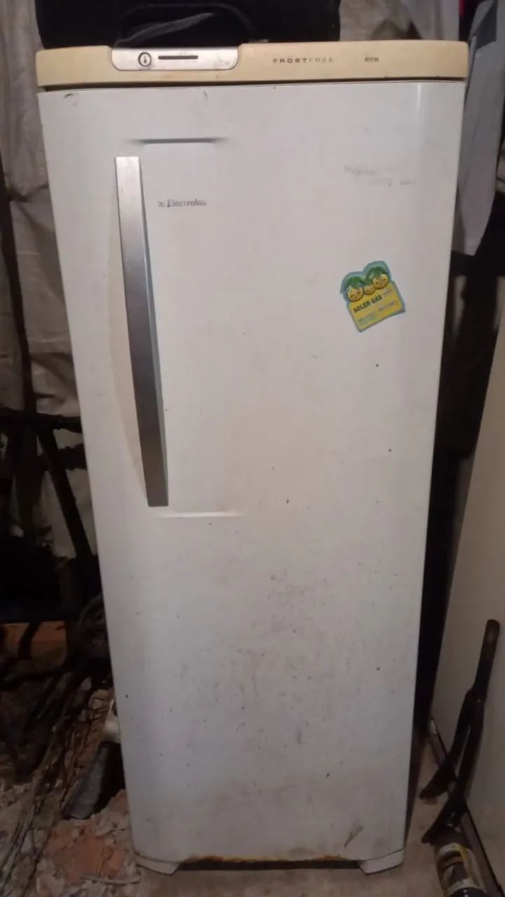 Vendo geladeira 