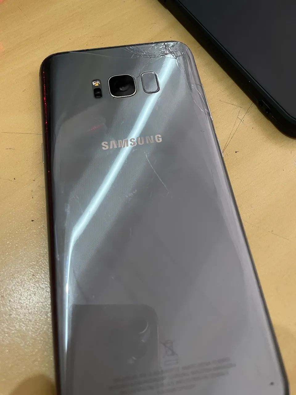 Celular Samsung Galaxy S8+. +Capinha 