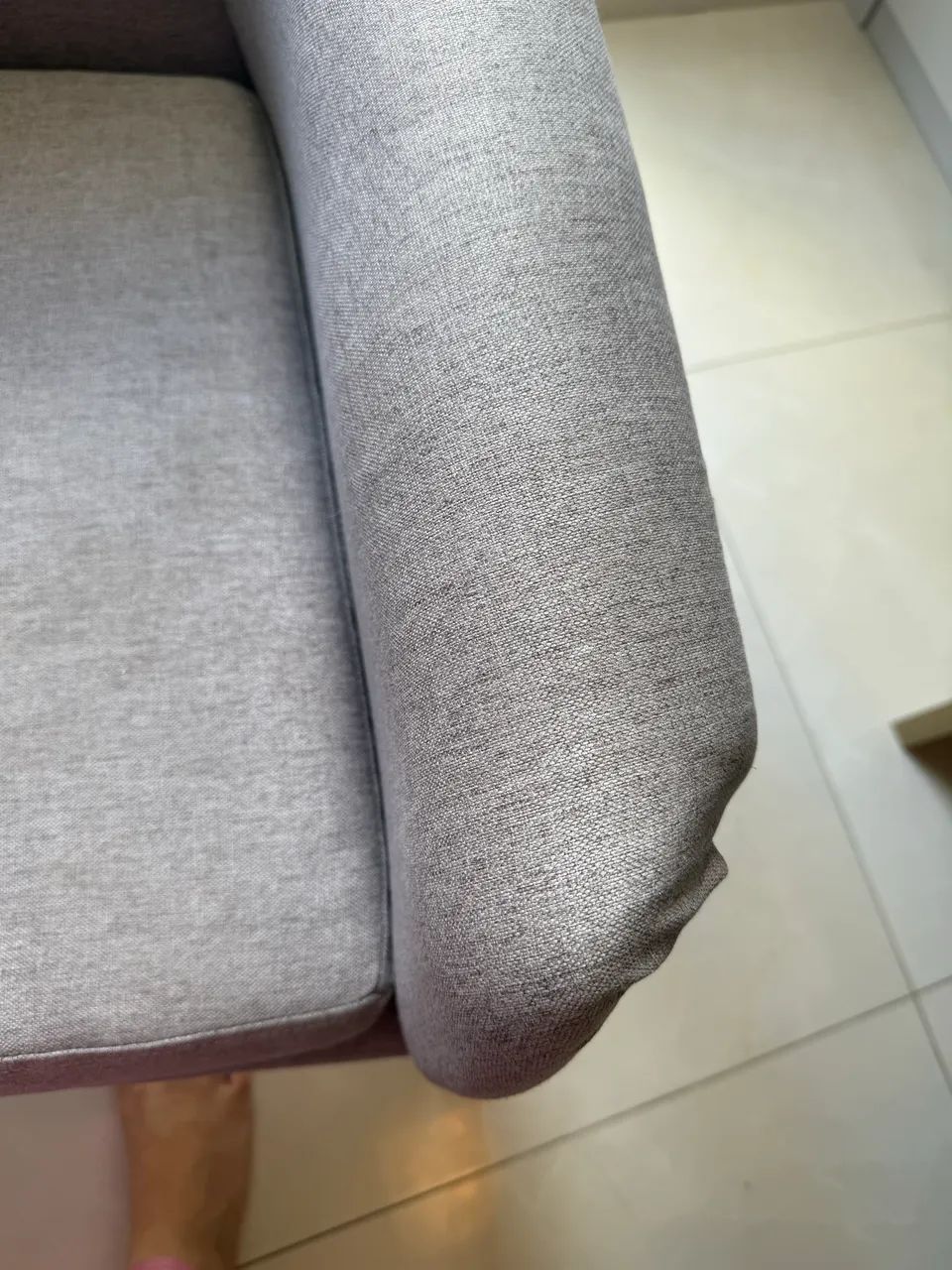 Poltrona cinza com tecido de linho cinza pouco usada  - Foto 5