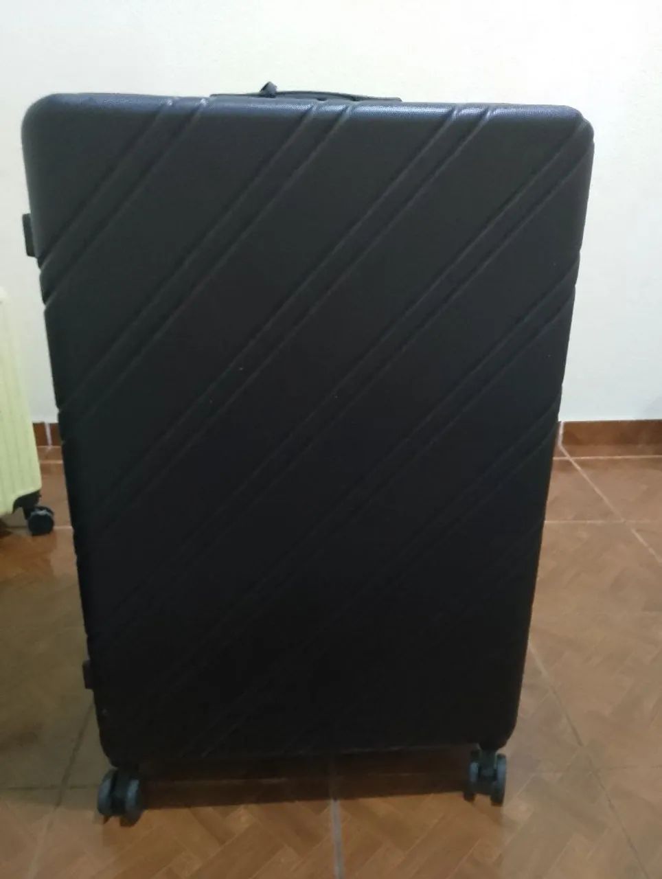 Mala gigante e dura adquirida em PT